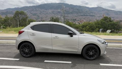 Foto Mazda 2